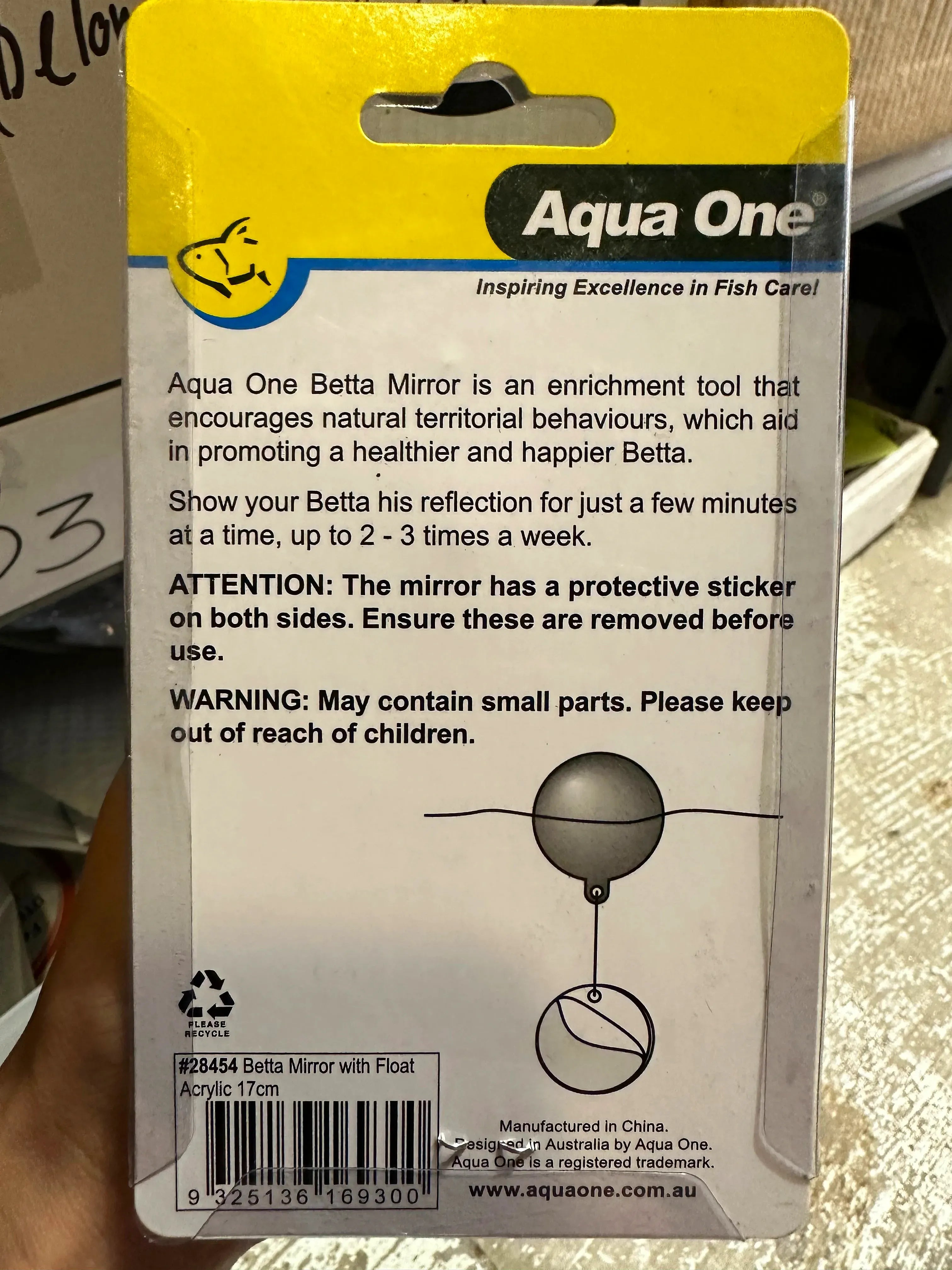 Aqua One Floating Betta Mirror with Acrylic Float 17cm